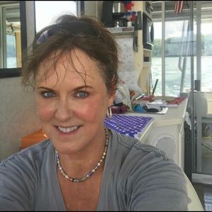 Meet your Posher, Debra